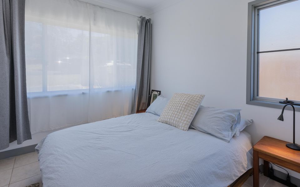 22 POINSETTIA CRESCENT, BROOMS HEAD