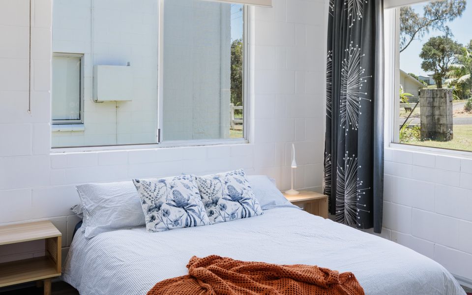 22 POINSETTIA CRESCENT, BROOMS HEAD