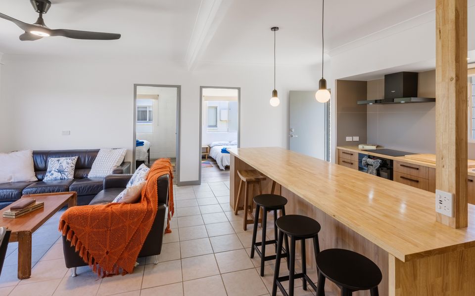 22 POINSETTIA CRESCENT, BROOMS HEAD