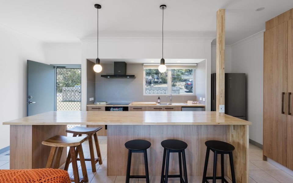 22 POINSETTIA CRESCENT, BROOMS HEAD