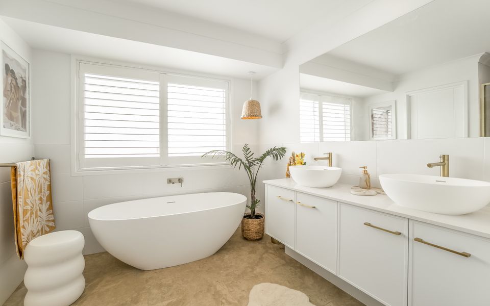 BLONDIE – Escape to the Water’s Edge | Holiday Yamba