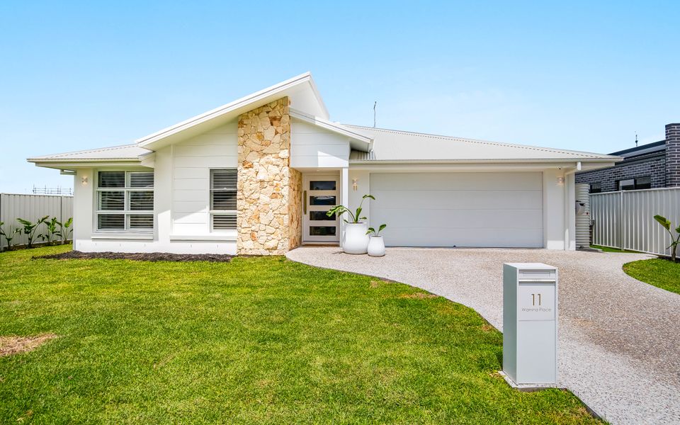 BLONDIE – Escape to the Water’s Edge | Holiday Yamba