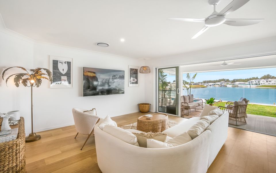 BLONDIE – Escape to the Water’s Edge | Holiday Yamba