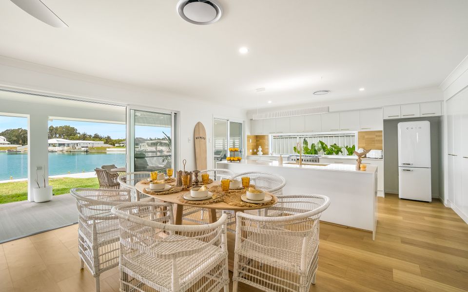 BLONDIE – Escape to the Water’s Edge | Holiday Yamba