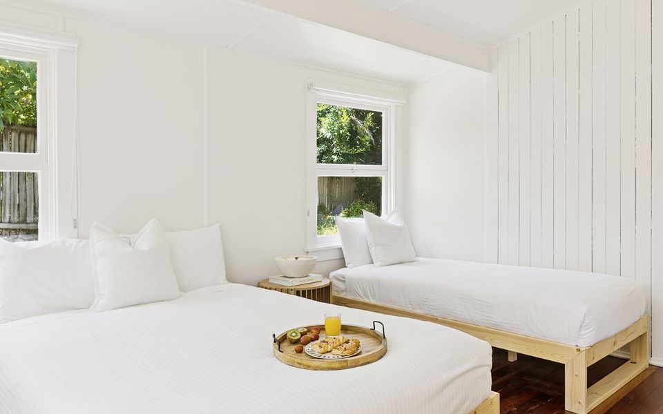 SANDY CHEEKS – Charming Beach Cottage | Holiday Yamba