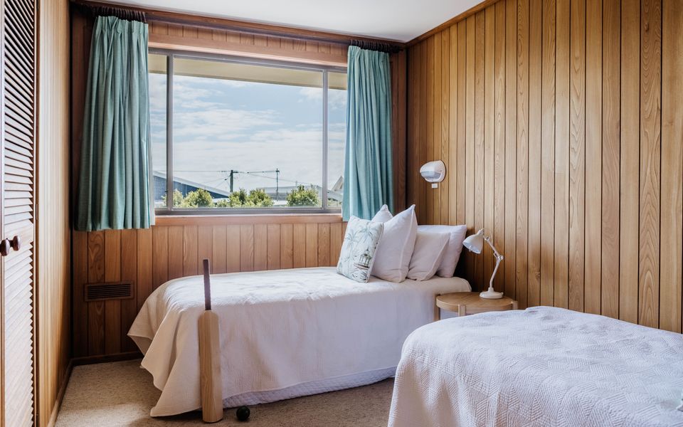 THALASSA – Hear The Surf | Holiday Yamba