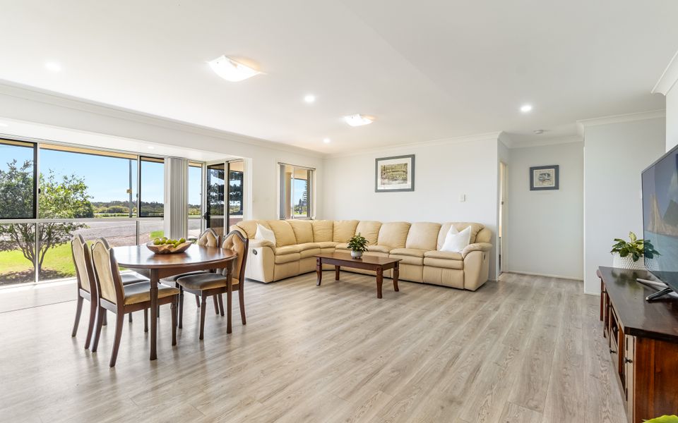 RIVER & SALT – Holiday Yamba – Coastal Holiday Home