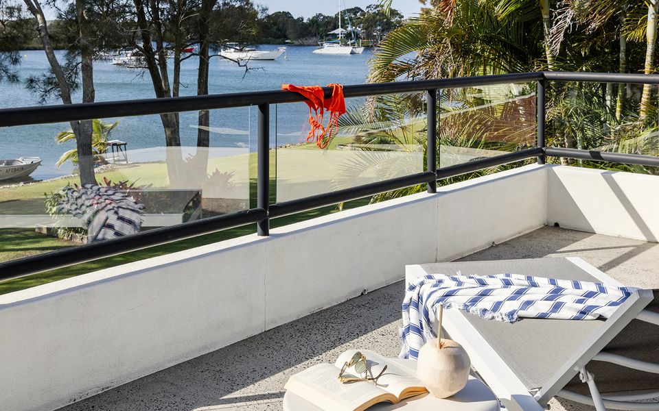 TAROONA – Majestic Waterfront Holiday Yamba