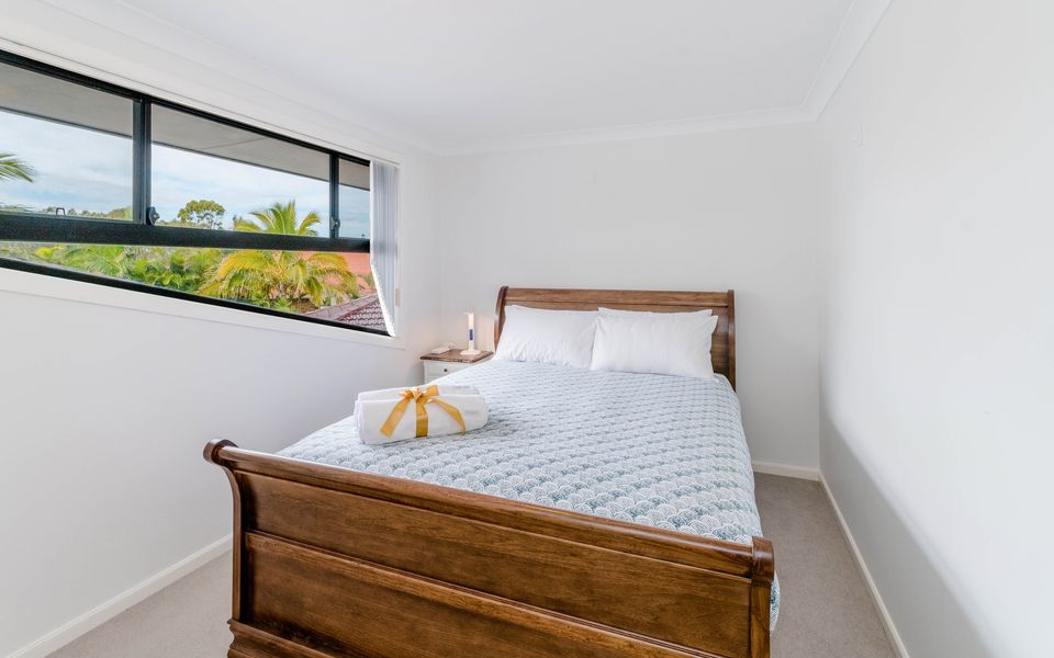 TAROONA – Majestic Waterfront Holiday Yamba