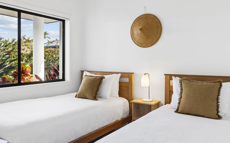 TAROONA – Majestic Waterfront Holiday Yamba