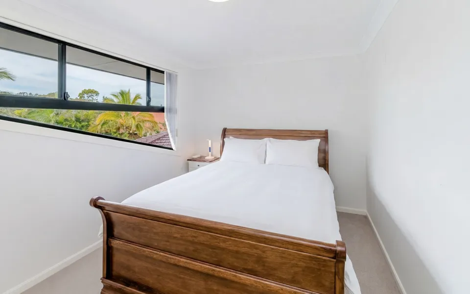 TAROONA – Majestic Waterfront Holiday Yamba