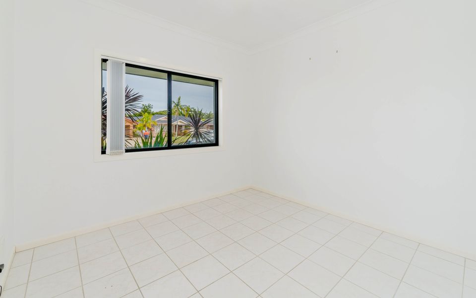 TAROONA – Majestic Waterfront Holiday Yamba