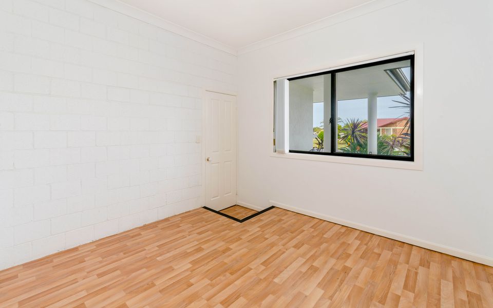 TAROONA – Majestic Waterfront Holiday Yamba