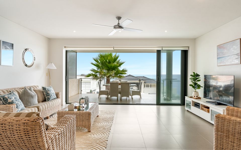 WHITE SAILS 2 – Timeless Coastal Escape | Holiday Yamba