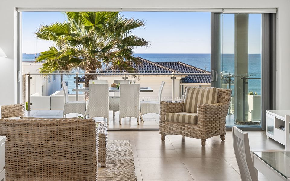 WHITE SAILS 2 – Timeless Coastal Elegance with Pool & Ocean Views | Holiday Yamba