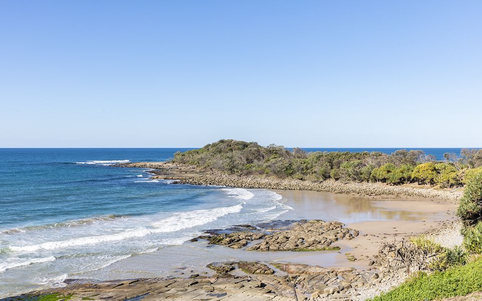 WHITE SAILS 2 – Timeless Coastal Elegance with Pool & Ocean Views | Holiday Yamba