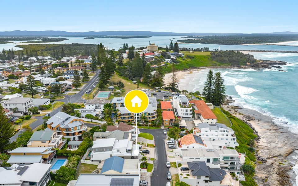 WHITE SAILS 2 – Timeless Coastal Escape | Holiday Yamba