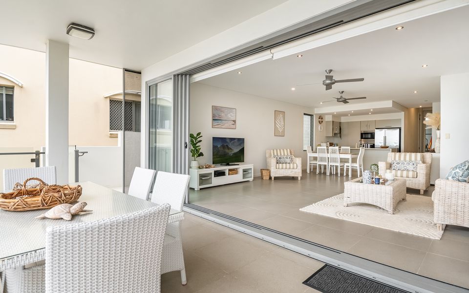 WHITE SAILS 2 – Timeless Coastal Escape | Holiday Yamba