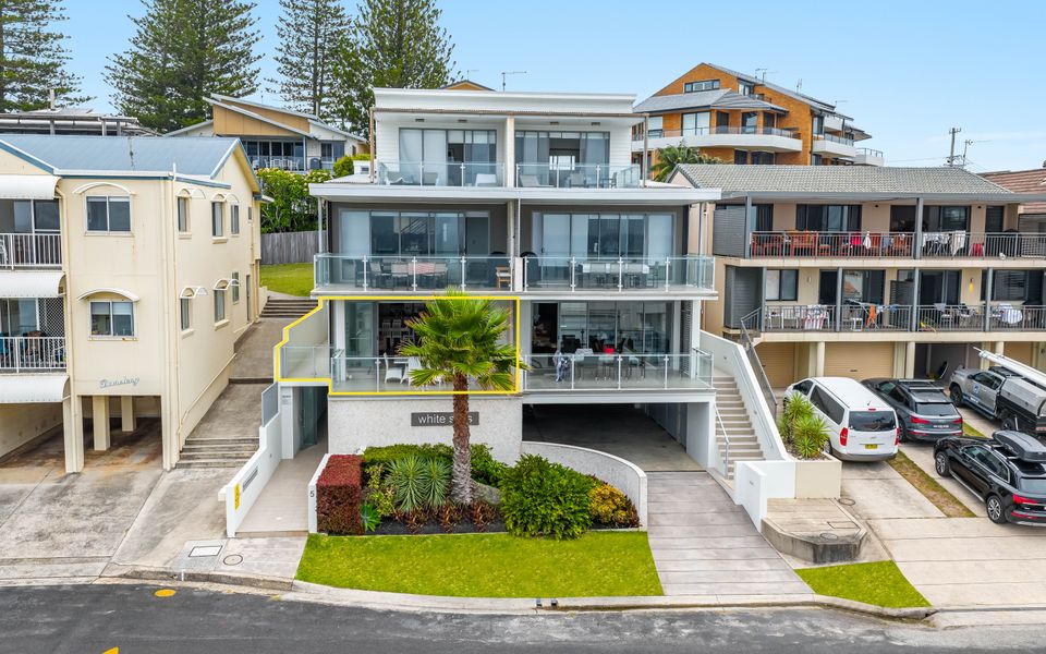 WHITE SAILS 2 – Timeless Coastal Escape | Holiday Yamba