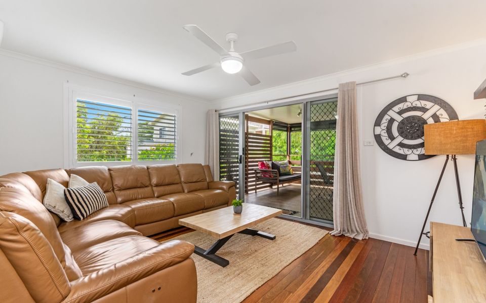 CONVENT COTTAGE | Pet friendly home in the center of town