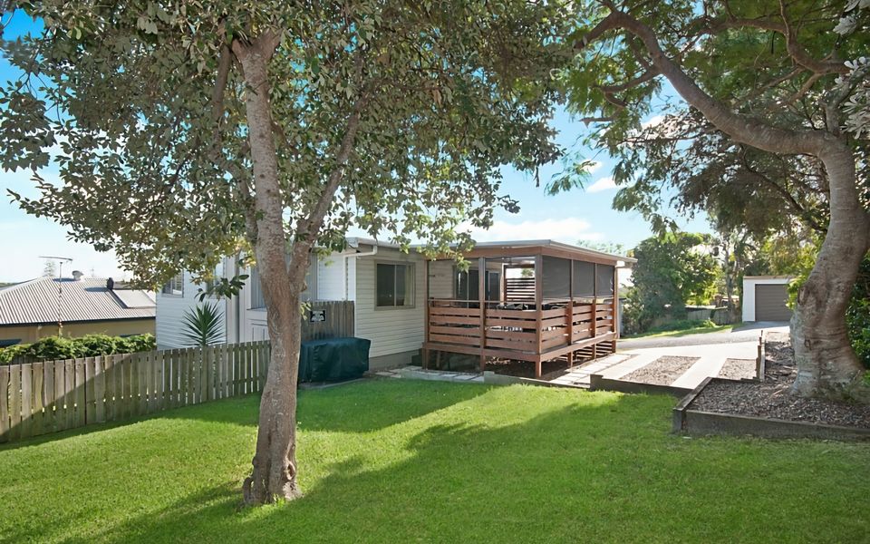 CONVENT COTTAGE | Pet friendly home in the center of town