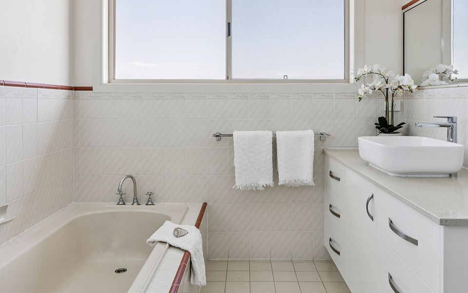 POINT PARADISO | Glorious waterfront