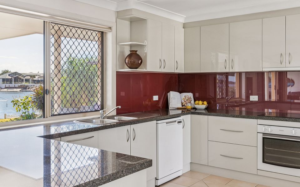 POINT PARADISO | Glorious waterfront