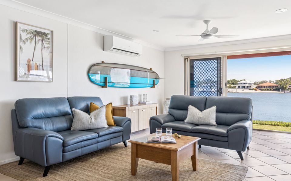 POINT PARADISO | Glorious waterfront