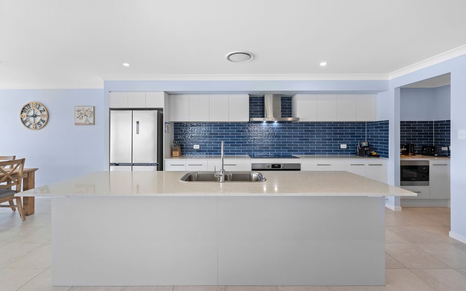 PELICAN WATERS – Pet Friendly Waterfront Escape with Private Jetty | Holiday Yamba
