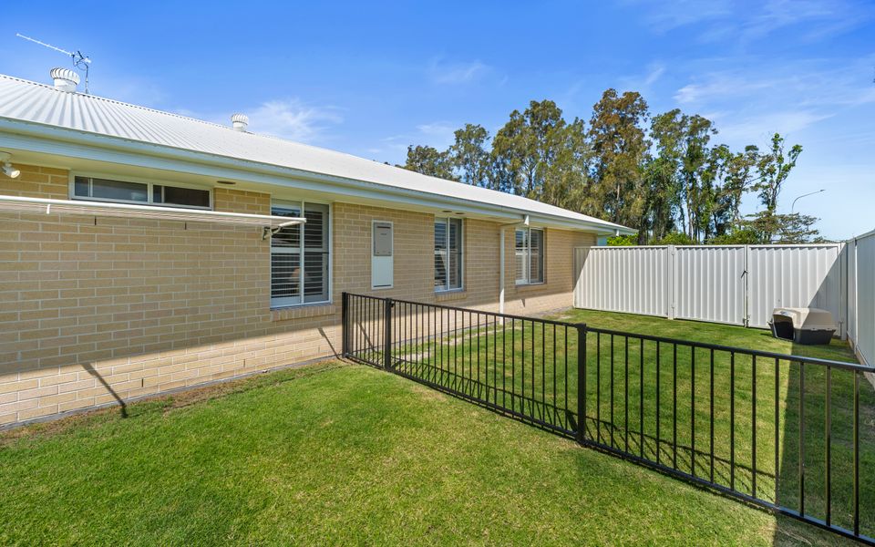 PELICAN WATERS – Pet Friendly Waterfront Escape with Private Jetty | Holiday Yamba