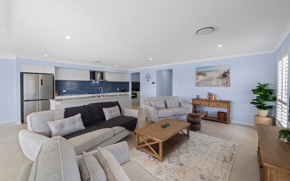PELICAN WATERS – Pet Friendly Waterfront Escape with Private Jetty | Holiday Yamba