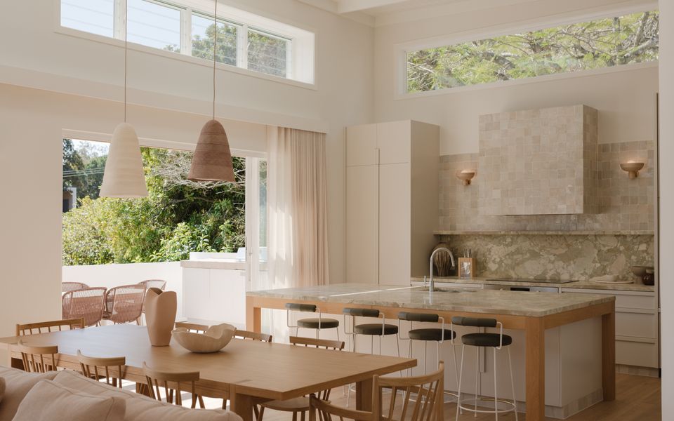 CLARENCE HOUSE- A Stay Above The Ordinary | Holiday Yamba