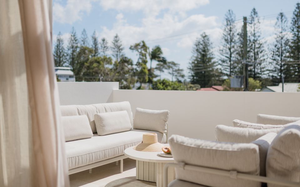 CLARENCE HOUSE- A Stay Above The Ordinary | Holiday Yamba