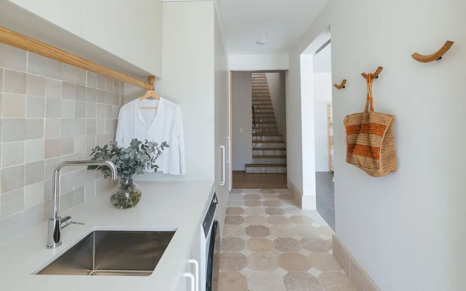 CLARENCE HOUSE- A Stay Above The Ordinary | Holiday Yamba