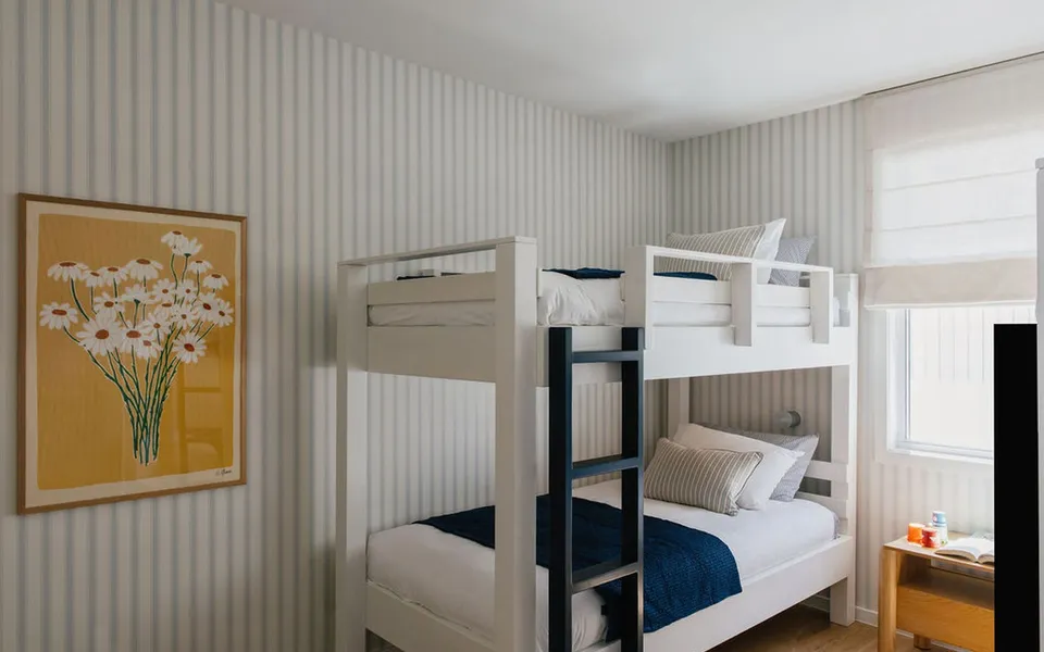 CLARENCE HOUSE- A Stay Above The Ordinary | Holiday Yamba