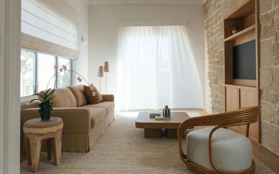 CLARENCE HOUSE- A Stay Above The Ordinary | Holiday Yamba