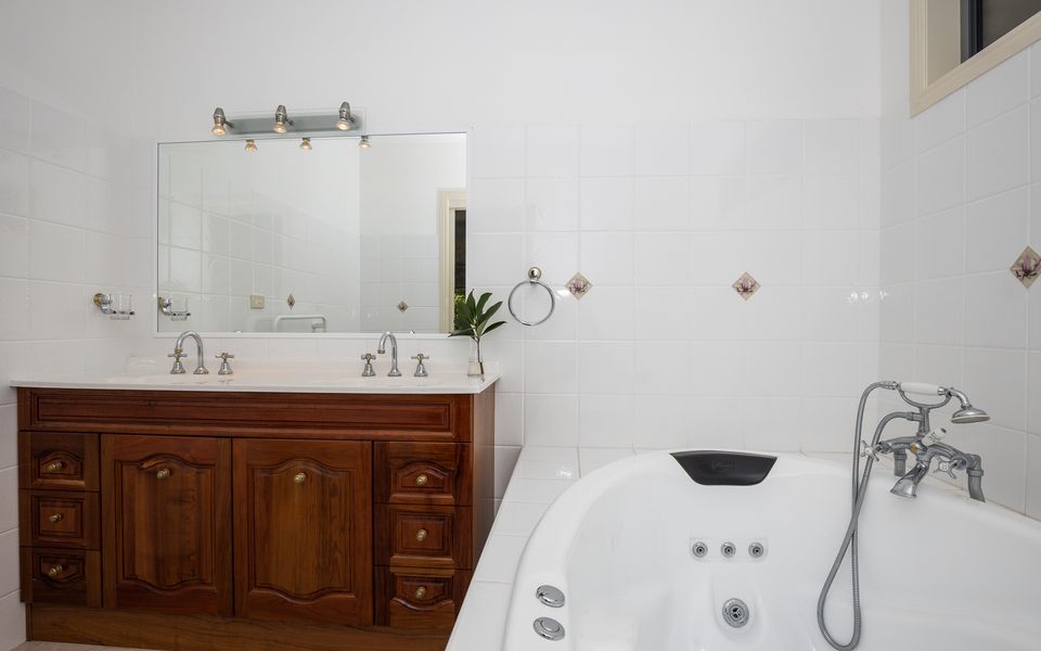 NEWPORT RETREAT- | Holiday Yamba