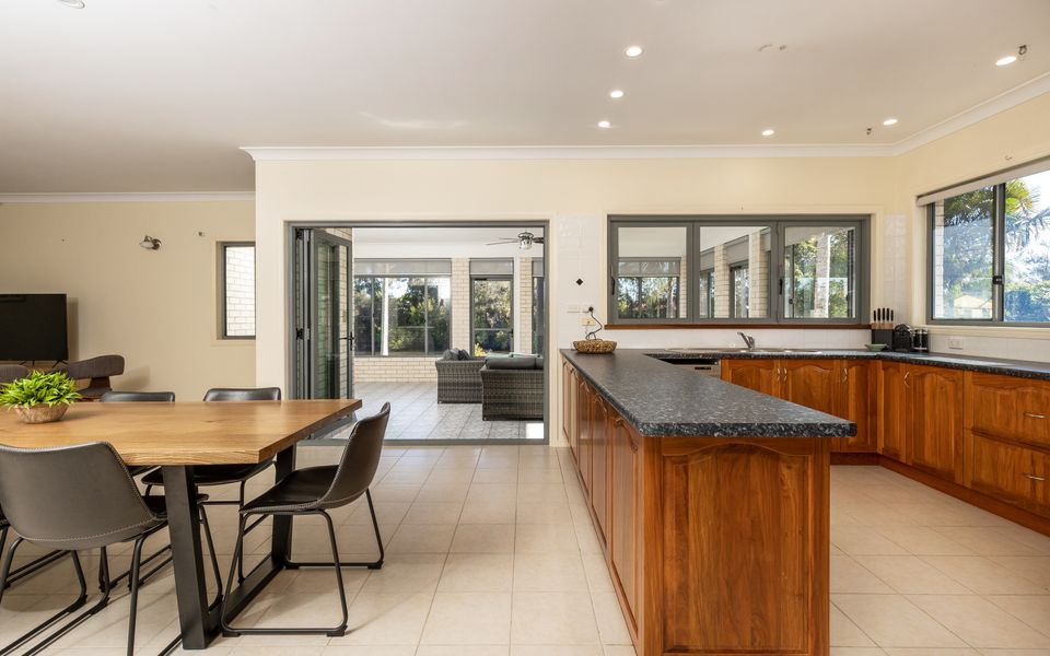 NEWPORT RETREAT- | Holiday Yamba