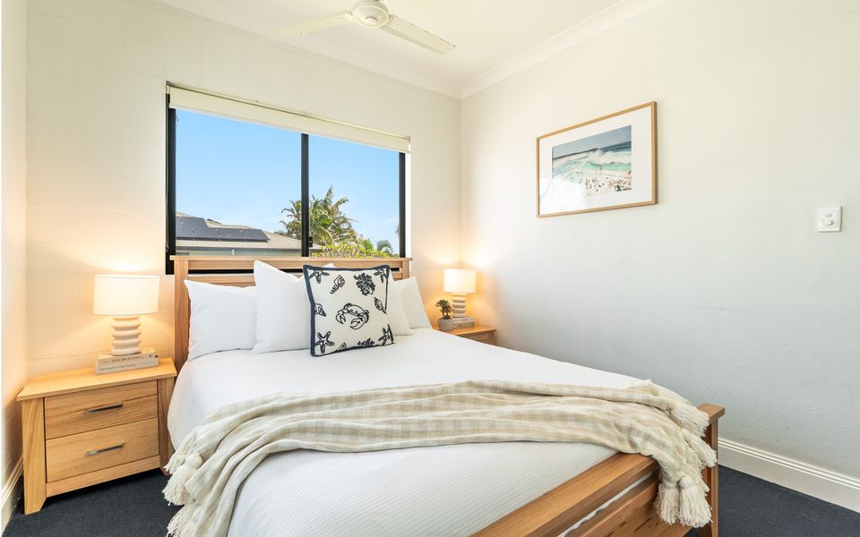 ARCOOLA 1 | Overlooking Main Beach