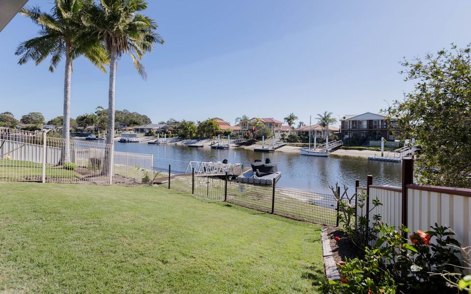 NABILLA COURT | Canal Front Duplex