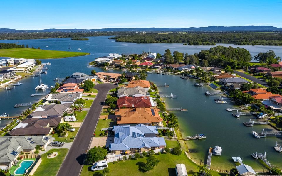 NABILLA COURT | Canal Front Duplex