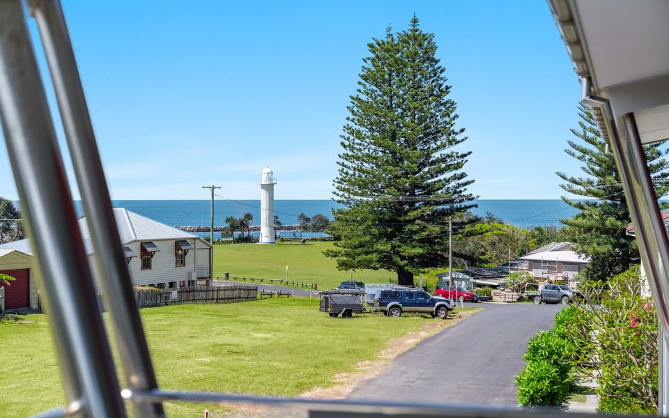 PILOTAGE 4 | Best sunset views in town