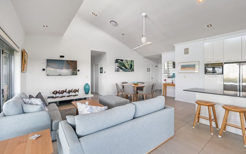 PILOTAGE 4 | Best sunset views in town