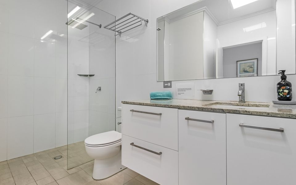 PILOTAGE 4 | Best sunset views in town