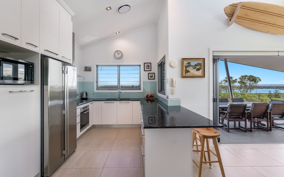 PILOTAGE 4 | Best sunset views in town