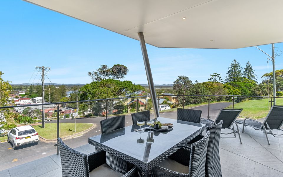 PILOTAGE 1 | Position and views