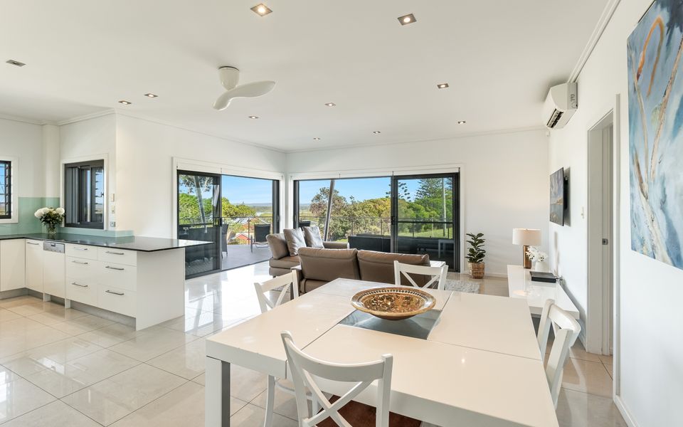 PILOTAGE 1 | Position and views