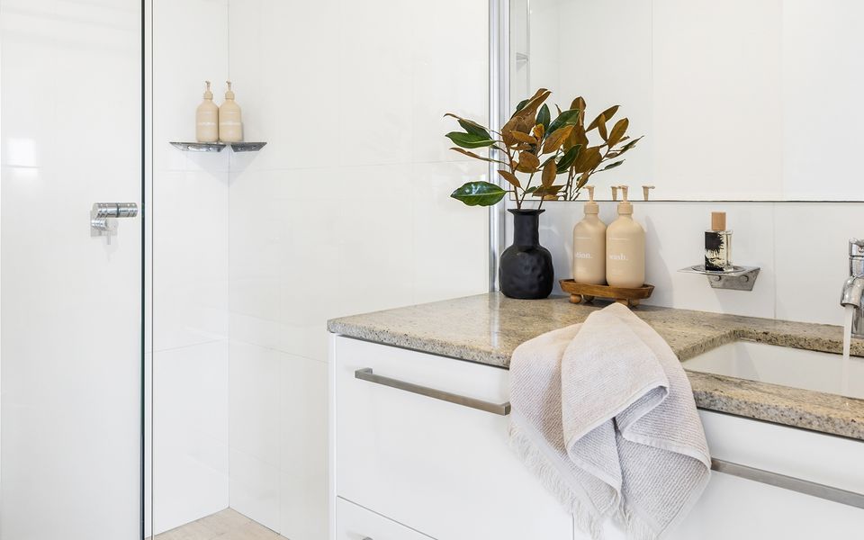 PILOTAGE 1 – Elevated Yamba Escape with River, Ocean & Sunset Views | Holiday Yamba