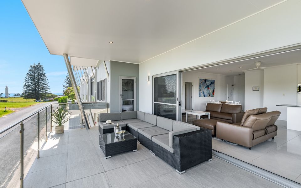 PILOTAGE 1 | Position and views