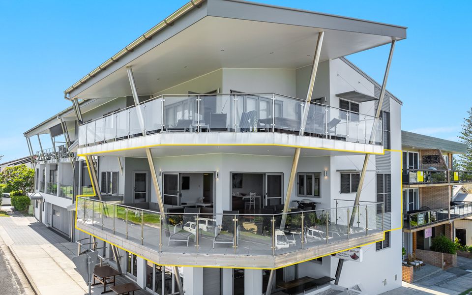 PILOTAGE 1 | Position and views